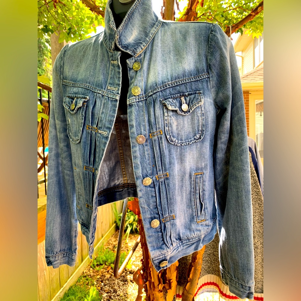 J Crew Denim/Jean jacket Sz. S Pleating Pockets Light Wash